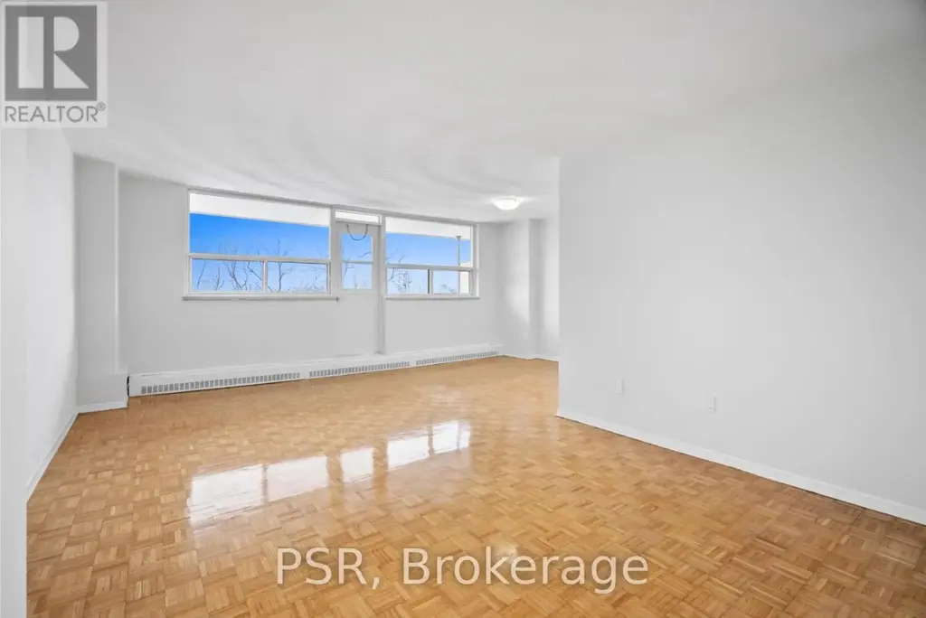 204 - 105 Rowena Drive, Toronto (Parkwoods-Donalda)